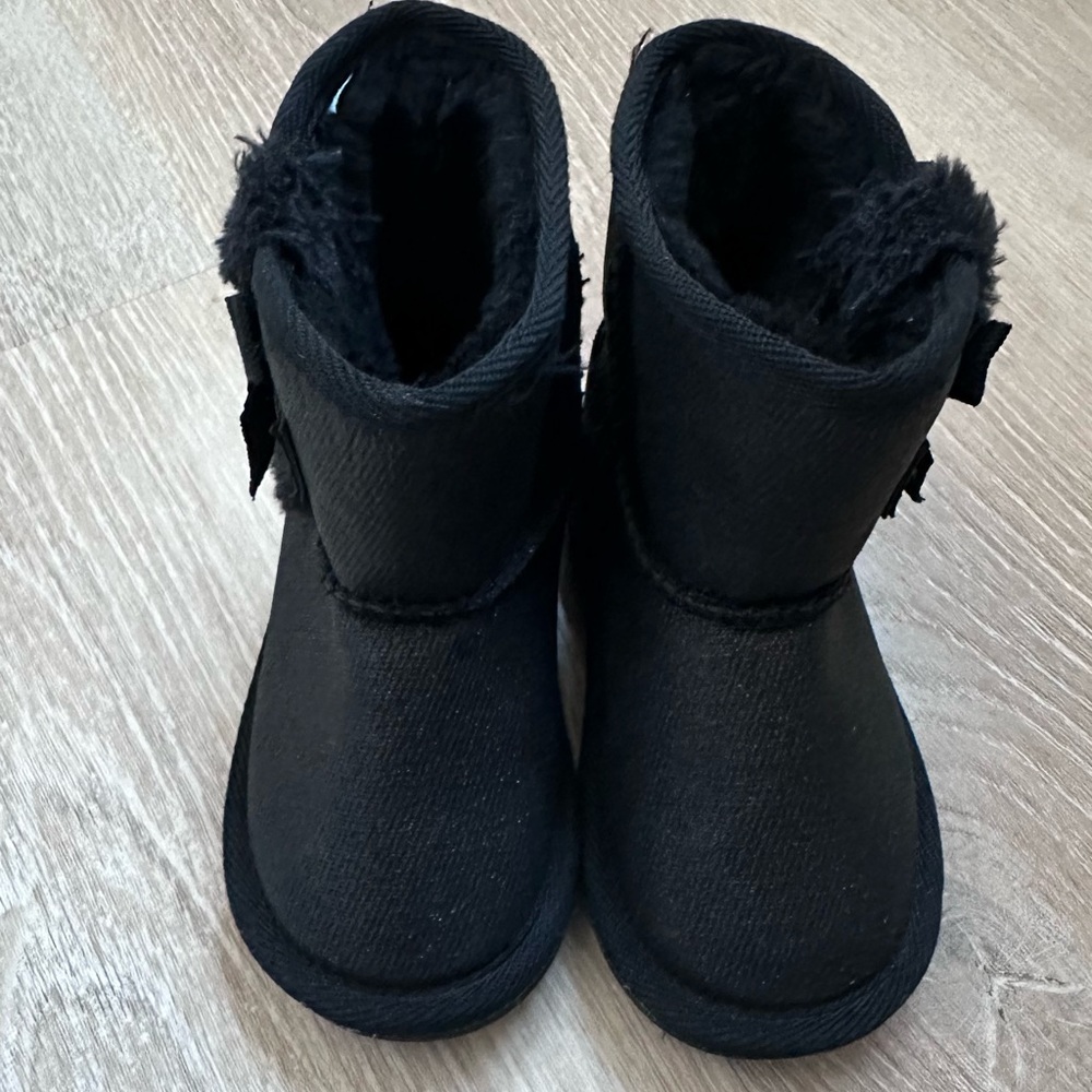 Glitter Fuzzy Bow‎ Boots|Black Glitter|Girls|SZ 8